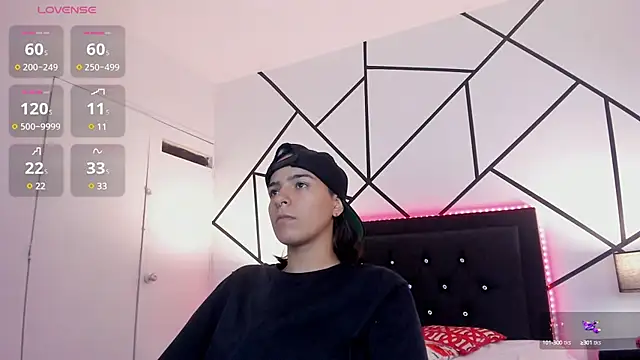 Liiam smith  online show from 3, 2, 2025