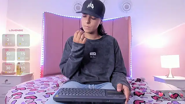 Liiam smith  online show from 24, 2, 2025