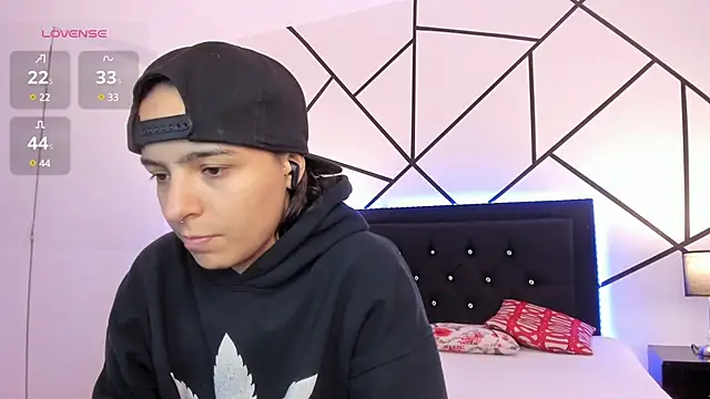 Liiam smith  online show from 10, 3, 2025