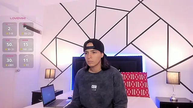 Liiam smith  online show from 18, 3, 2025