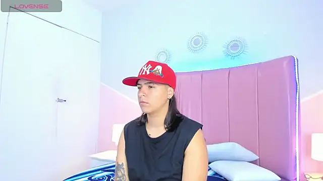 Liiam smith  online show from 5, 11, 2025