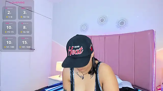 Liiam smith  online show from 11, 11, 2025