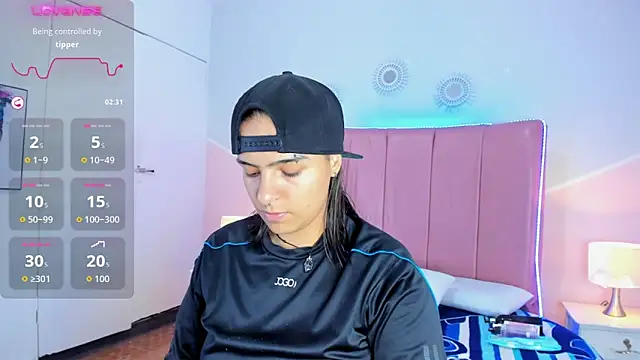 Liiam smith  online show from 17, 11, 2025