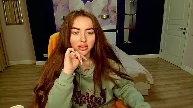 Snapshot of MissisCaty chatting on 14, 2, 2026 MissisCaty online show from 14, 2, 2026