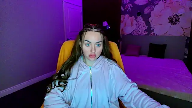 Snapshot of MissisCaty chatting on 16, 4, 2026 MissisCaty online show from 16, 4, 2026