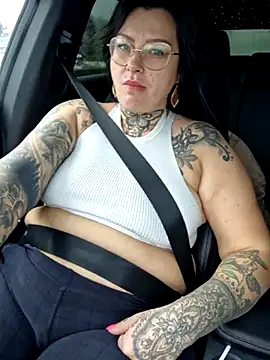 CannabisQueenn online show from 1, 3, 2025