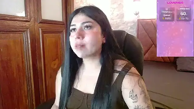 Snapshot of sweety_ashly chatting on 19, 10, 2025 sweety ashly online show from 19, 10, 2025