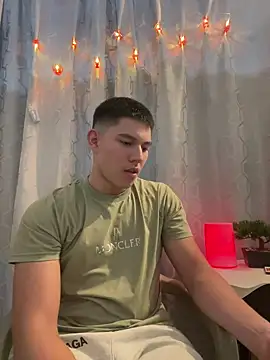 Snapshot of JamesCr_ chatting on 10, 2, 2025 JamesCr  online show from 10, 2, 2025