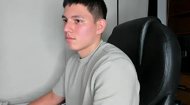 Snapshot of JamesCr_ chatting on 21, 2, 2025 JamesCr  online show from 21, 2, 2025