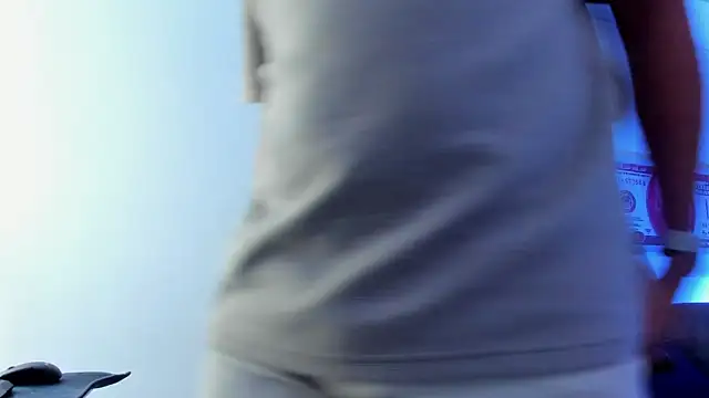 Snapshot of JamesCr_ chatting on 28, 2, 2025 JamesCr  online show from 28, 2, 2025