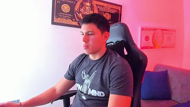 Snapshot of JamesCr_ chatting on 3, 3, 2025 JamesCr  online show from 3, 3, 2025