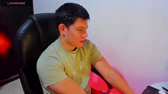 Snapshot of JamesCr_ chatting on 19, 3, 2025 JamesCr  online show from 19, 3, 2025