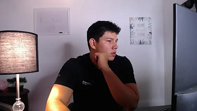 Snapshot of JamesCr_ chatting on 14, 10, 2025 JamesCr  online show from 14, 10, 2025