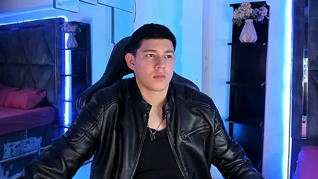 JamesCr  online show from 6, 5, 2026