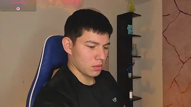 JamesCr  online show from 13, 5, 2026