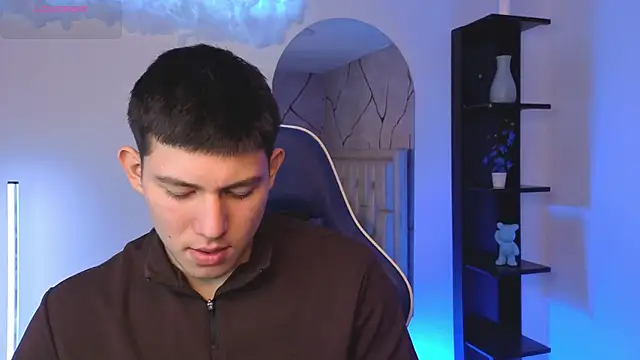 JamesCr  online show from 17, 6, 2026