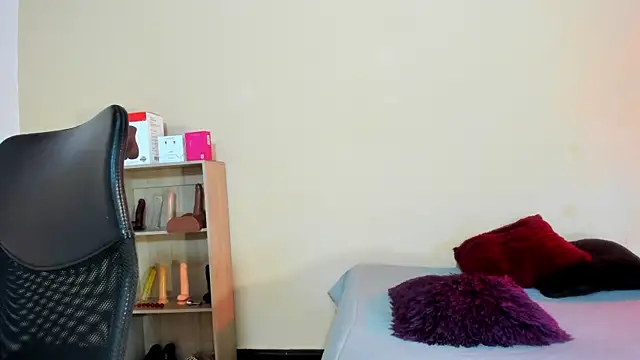 Snapshot of Violetta_0 chatting on 10, 3, 2026 Violetta 0 online show from 10, 3, 2026