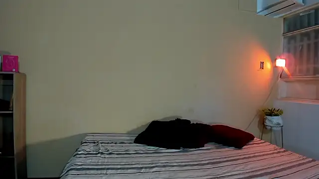 Snapshot of Violetta_0 chatting on 16, 3, 2026 Violetta 0 online show from 16, 3, 2026