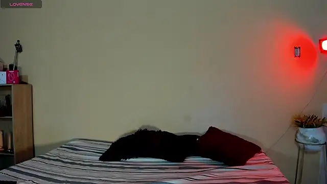 Snapshot of Violetta_0 chatting on 17, 3, 2026 Violetta 0 online show from 17, 3, 2026