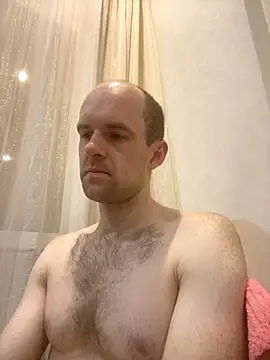 LynnAhNight online show from 5, 11, 2025