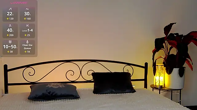 Maytaai online show from 22, 9, 2025