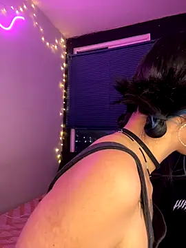 Snapshot of mavimist__ chatting on 25, 10, 2025 mavimist online show from 25, 10, 2025