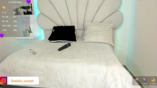 Danielaangelina online show from 17, 10, 2025