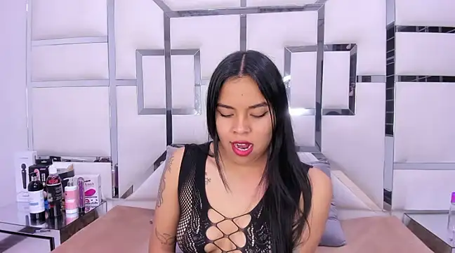 ZoeWan69 online show from 4, 2, 2025
