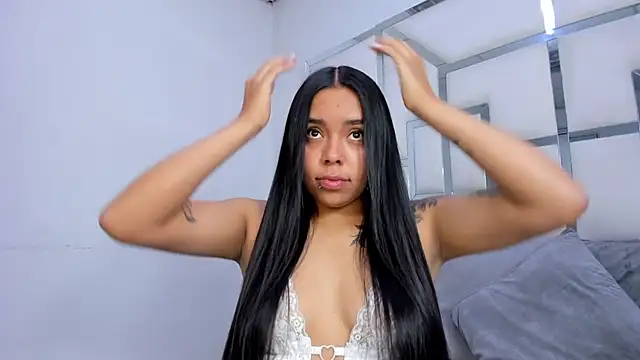 ZoeWan69 online show from 24, 11, 2025