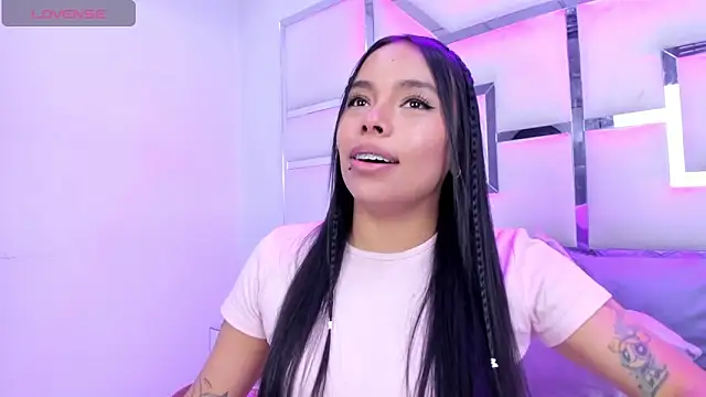 ZoeWan69 online show from 3, 3, 2026