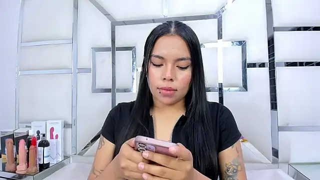 ZoeWan69 online show from 12, 3, 2026