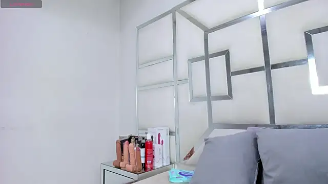 ZoeWan69 online show from 31, 5, 2026