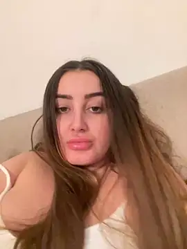 Snapshot of hotAlys chatting on 2, 2, 2025 hotAlys online show from 2, 2, 2025