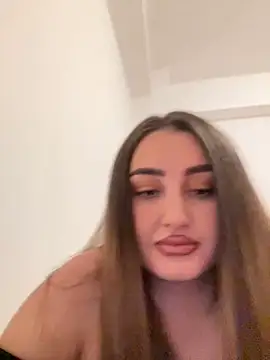Snapshot of hotAlys chatting on 5, 2, 2025 hotAlys online show from 5, 2, 2025