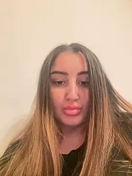 Snapshot of hotAlys chatting on 8, 2, 2025 hotAlys online show from 8, 2, 2025