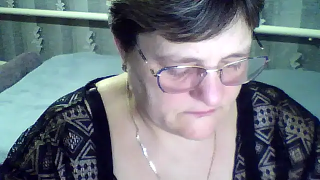 Snapshot of ElzaJewel chatting on 4, 2, 2026 ElzaJewel online show from 4, 2, 2026