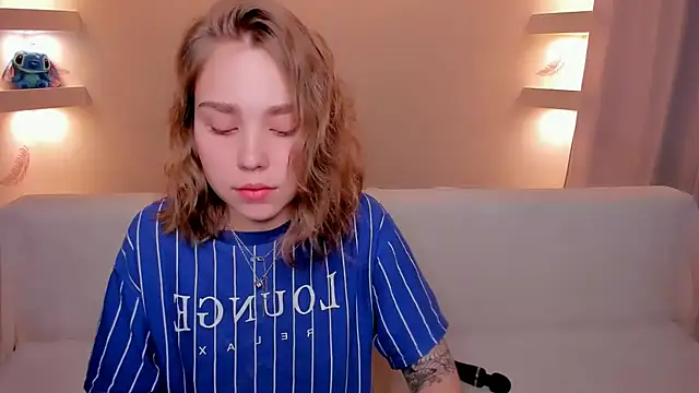 Snapshot of YourMegan chatting on 11, 11, 2025 YourMegan online show from 11, 11, 2025