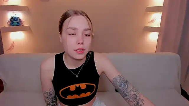 Snapshot of YourMegan chatting on 18, 11, 2025 YourMegan online show from 18, 11, 2025