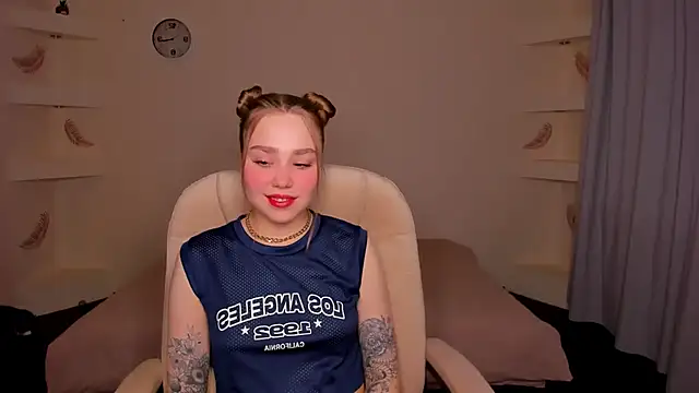 Snapshot of YourMegan chatting on 16, 12, 2025 YourMegan online show from 16, 12, 2025