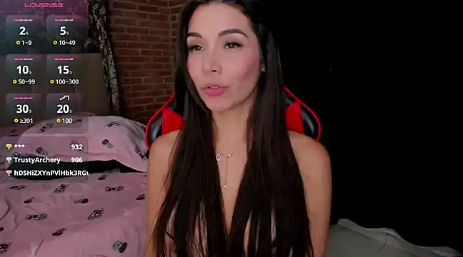 Snapshot of playsweetashley_ chatting on 11, 3, 2025 playsweetashley online show from 11, 3, 2025
