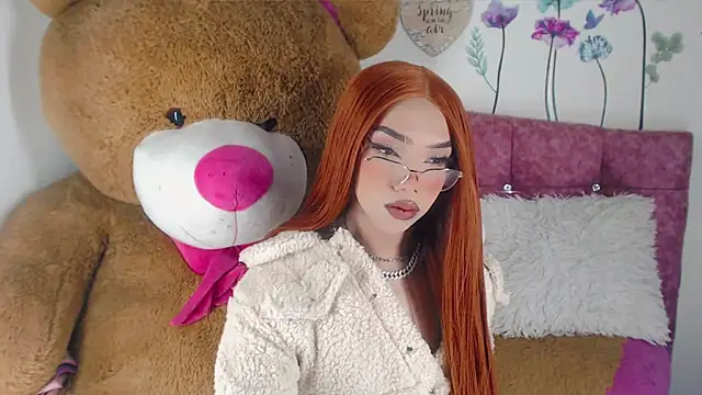 Snapshot of Khloe_Leal chatting on 8, 2, 2025 Khloe Leal online show from 8, 2, 2025