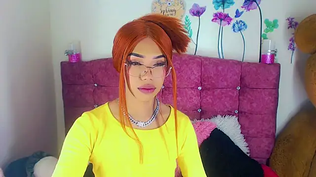 Snapshot of Khloe_Leal chatting on 17, 3, 2025 Khloe Leal online show from 17, 3, 2025