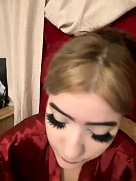 Snapshot of akirahattori chatting on 14, 10, 2025 akirahattori online show from 14, 10, 2025