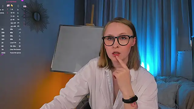 Snapshot of Agatha_Mott chatting on 21, 3, 2025 Agatha Mott online show from 21, 3, 2025