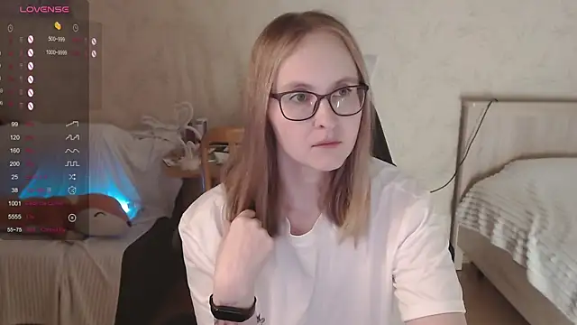 Snapshot of Agatha_Mott chatting on 15, 9, 2025 Agatha Mott online show from 15, 9, 2025