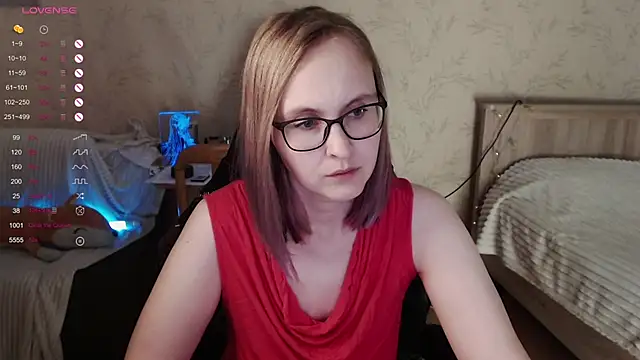 Snapshot of Agatha_Mott chatting on 13, 10, 2025 Agatha Mott online show from 13, 10, 2025