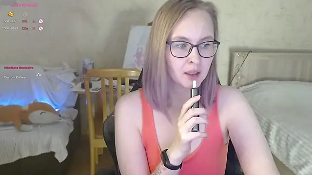 Snapshot of Agatha_Mott chatting on 20, 10, 2025 Agatha Mott online show from 20, 10, 2025