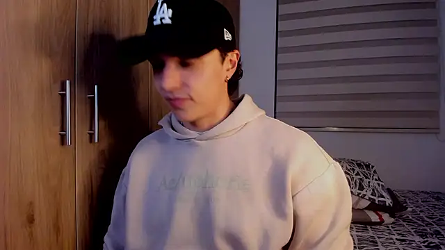 Snapshot of Mastrangelo_xxx chatting on 18, 1, 2026 Mastrangelo xxx online show from 18, 1, 2026