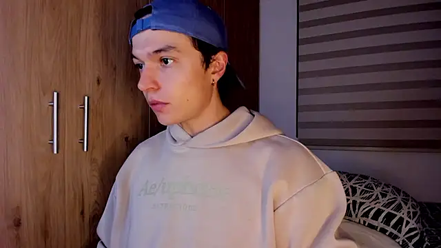 Snapshot of Mastrangelo_xxx chatting on 18, 2, 2026 Mastrangelo xxx online show from 18, 2, 2026