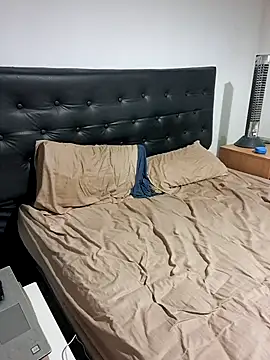 Snapshot of liamlara chatting on 11, 10, 2025 liamlara online show from 11, 10, 2025